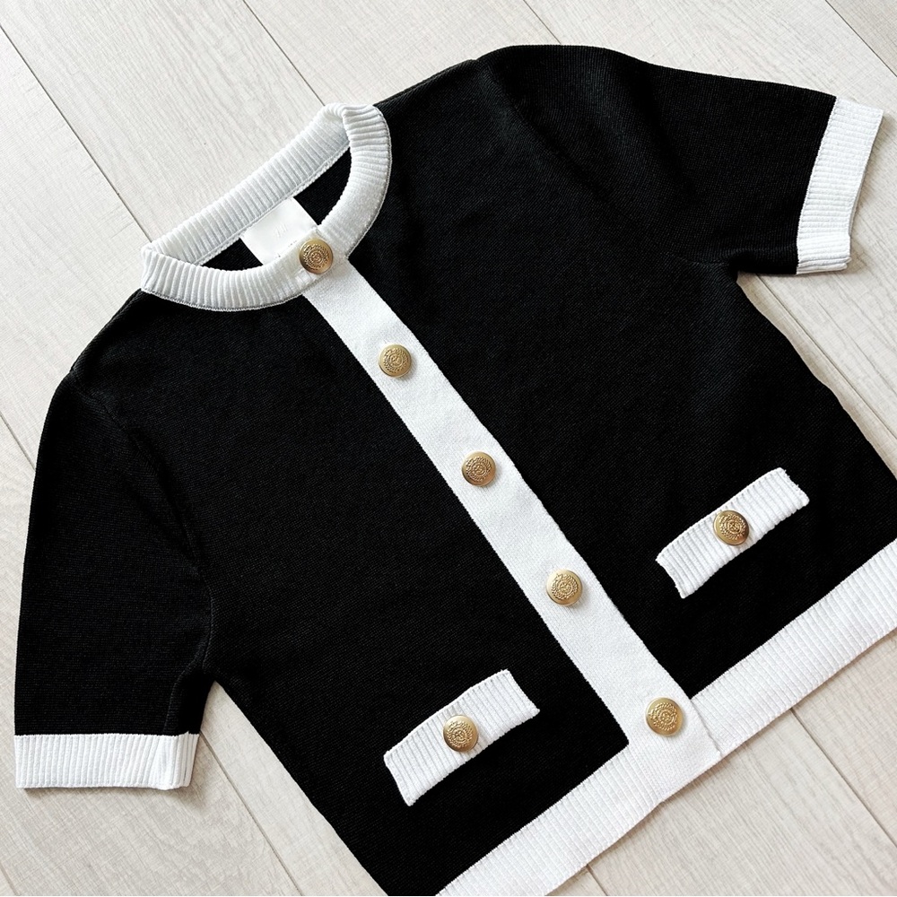 Black and white knit short sleeve sweater - Picture 3 of 11